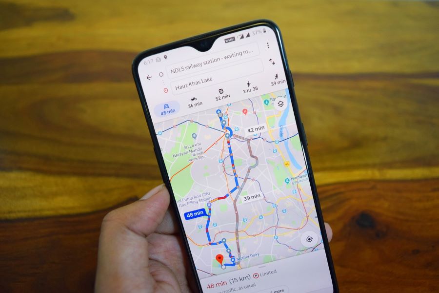 how to use google maps on phone?