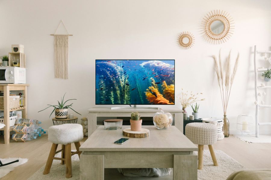 Types of TV screen and which is best for you - usnplash - 1 (002)