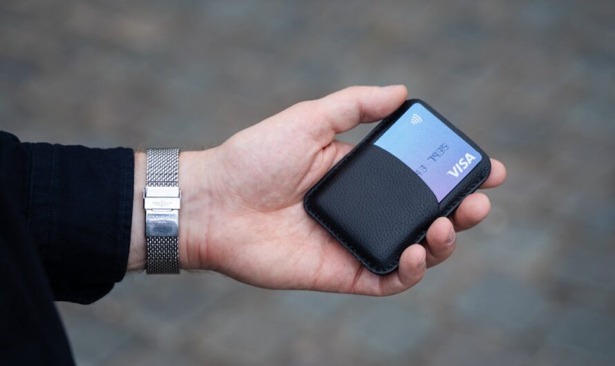 What is a Visa Credit Card and How Does It Work?