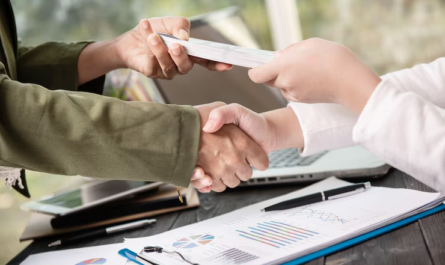 NBFCS vs Banks for Personal Loans: Which One is Better?