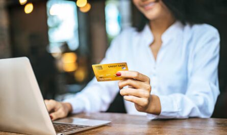 Contactless Credit Card Safety: Chip vs NFC Comparison