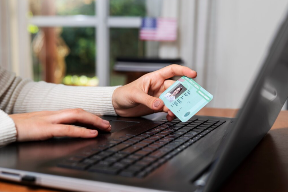 NSDL PAN Card Vs UTI PAN Card: Which One Should You Choose?