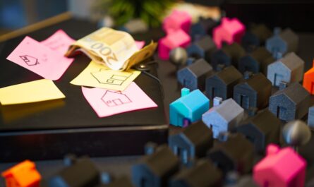 Fixed Deposits for Short-Term vs. Long-Term Goals