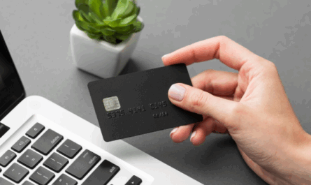 IndusInd Bank Legend Credit Card Vs HDFC Bank Regalia Gold Credit Card: Best Premium Credit Card Compared