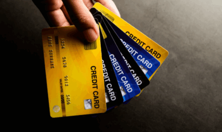 How to Manage Multiple Credit Cards Without Hurting Your Credit Score?